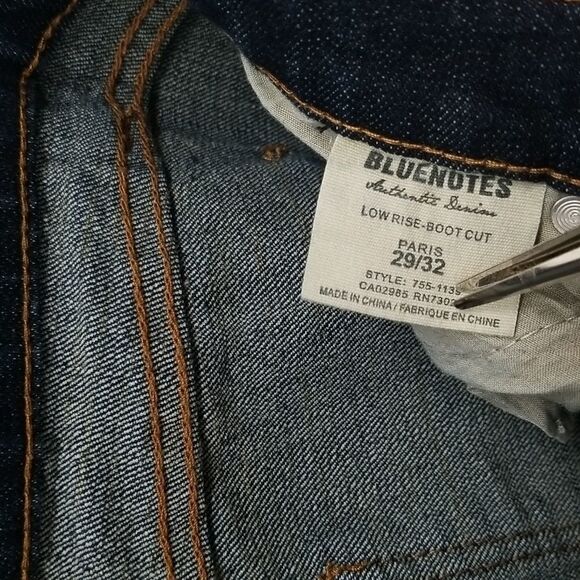 BlueNotes Jeans Women's Size 29x32 Low Rise Boot Cut Dark Blue 5 Pocket Paris - Picture 10 of 10